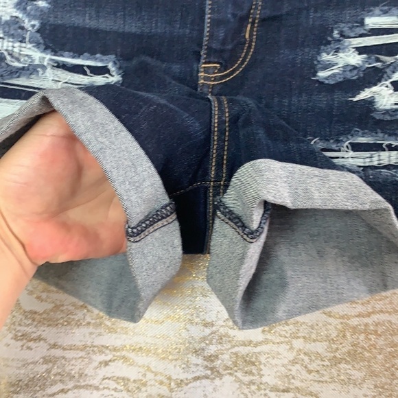 AMERICAN Eagle Curvy Hi Rise Shortie Stretch Distressed Shorts Women's Size 4 - Picture 7 of 16